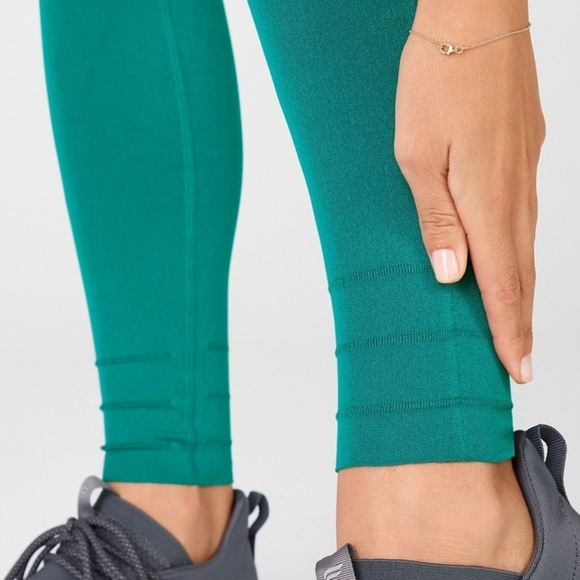 NWT Fabletics Sculptknit Leggings - Picture 4 of 7